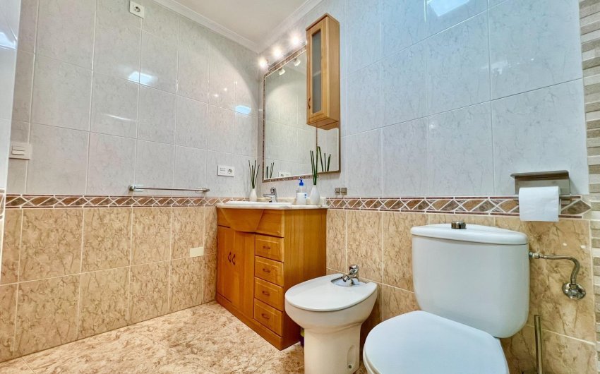 Herverkoop - Apartamento -
Torrevieja - Playa del Cura