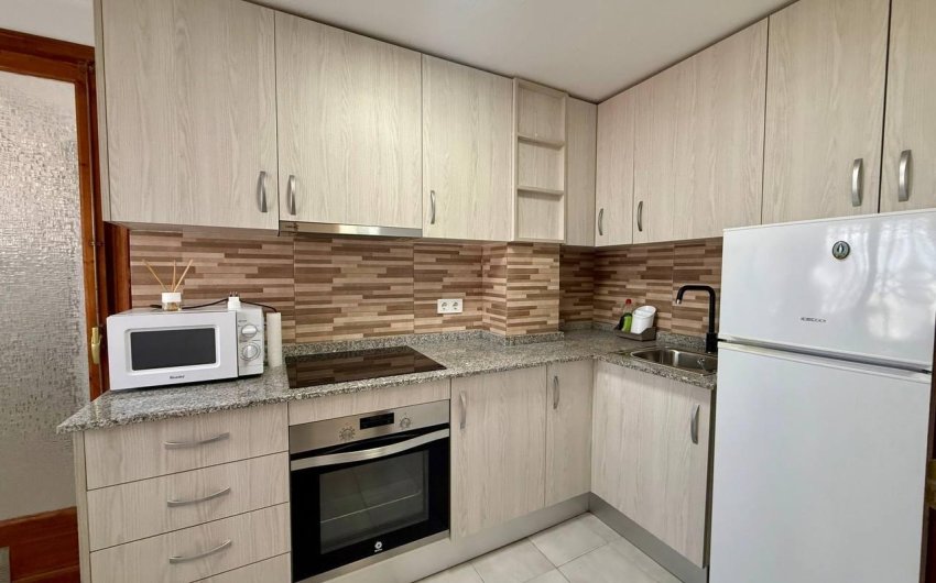 Herverkoop - Apartamento -
Torrevieja - Playa del Cura