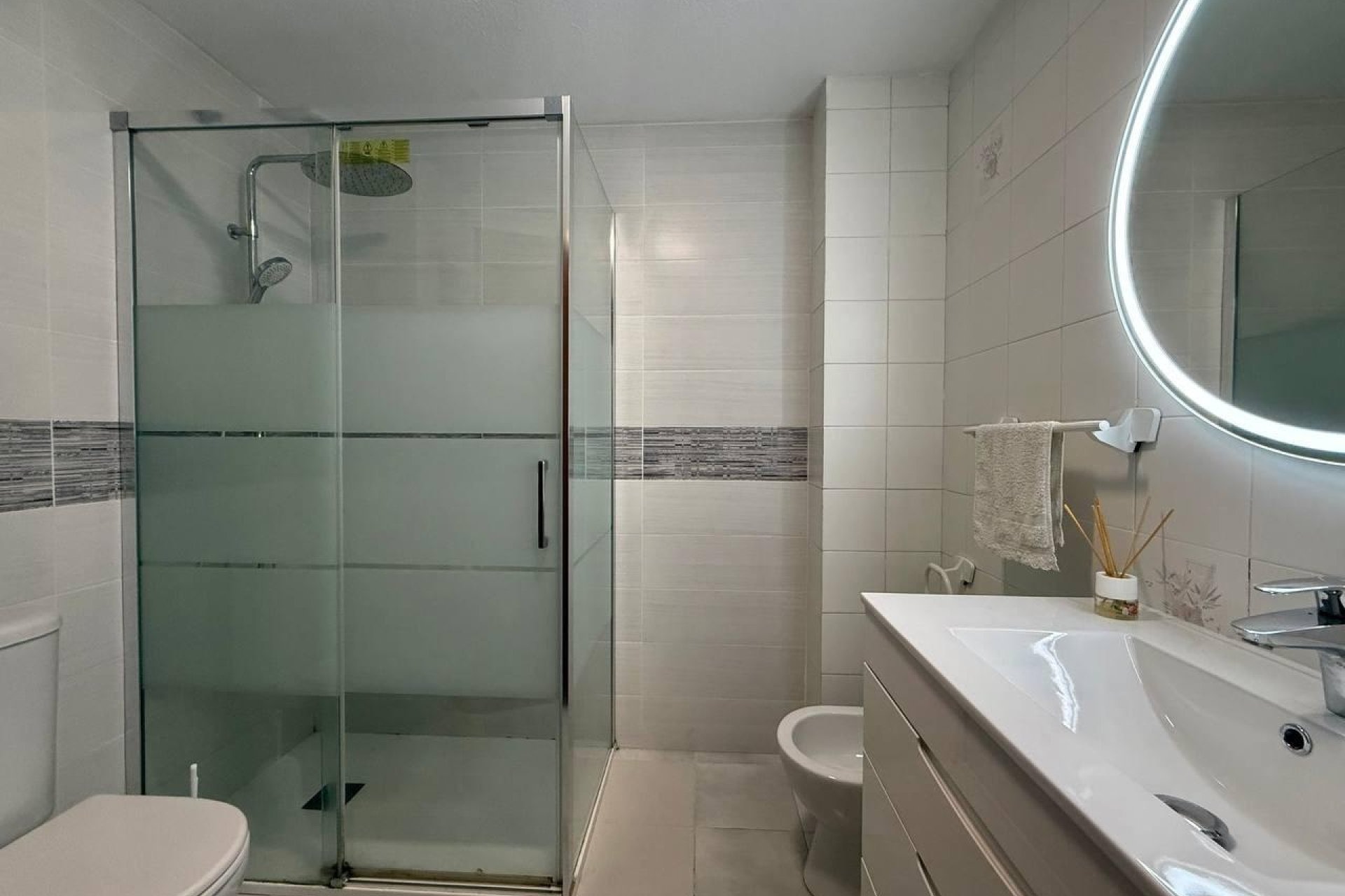 Herverkoop - Apartamento -
Torrevieja - Playa del Cura