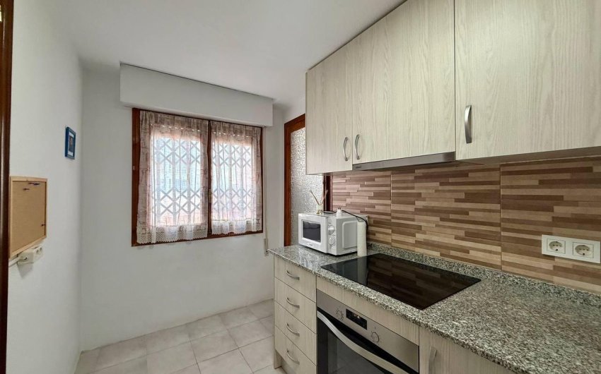 Herverkoop - Apartamento -
Torrevieja - Playa del Cura