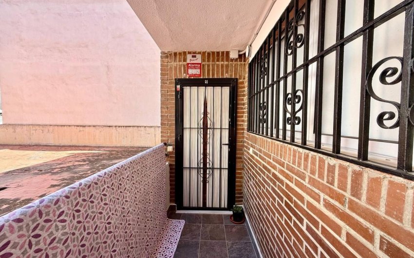 Herverkoop - Apartamento -
Torrevieja - Playa del Cura