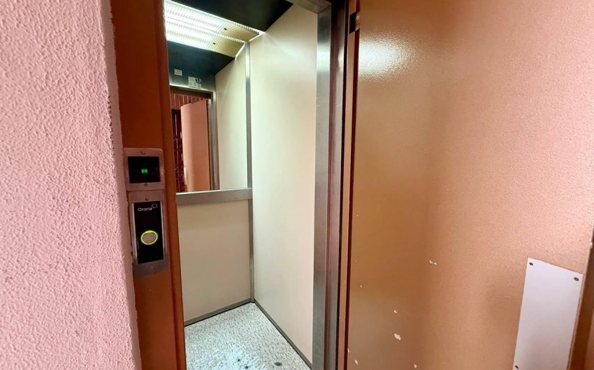 Herverkoop - Apartamento -
Torrevieja - Playa del Cura