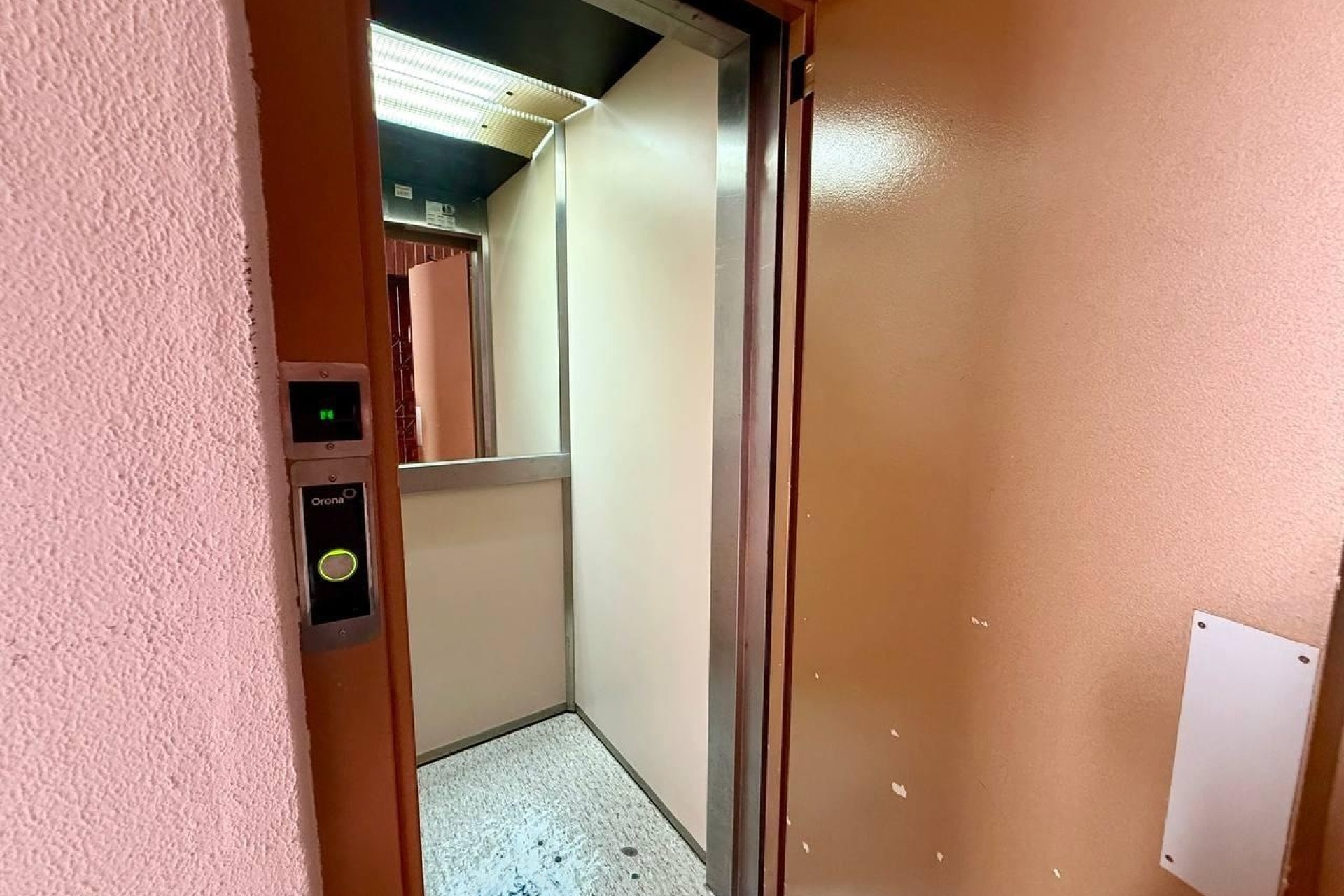 Herverkoop - Apartamento -
Torrevieja - Playa del Cura