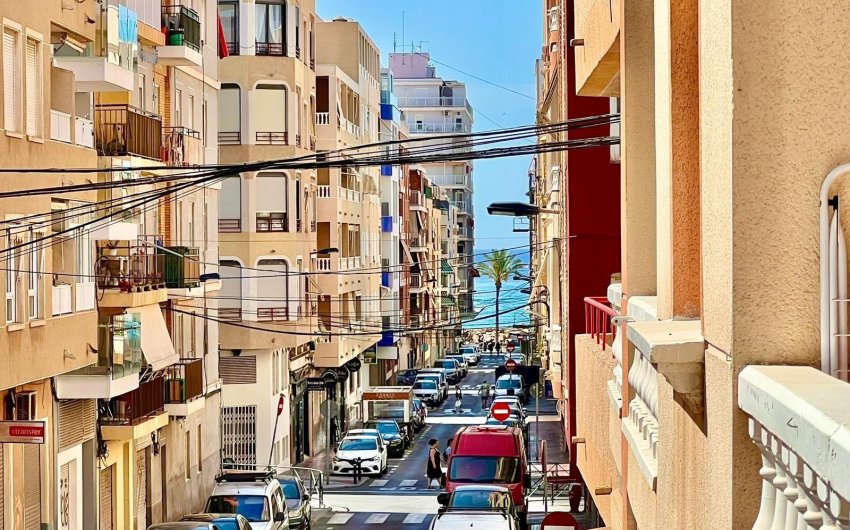 Herverkoop - Apartamento -
Torrevieja - Playa del Cura