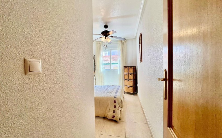 Herverkoop - Apartamento -
Torrevieja - Playa del Cura