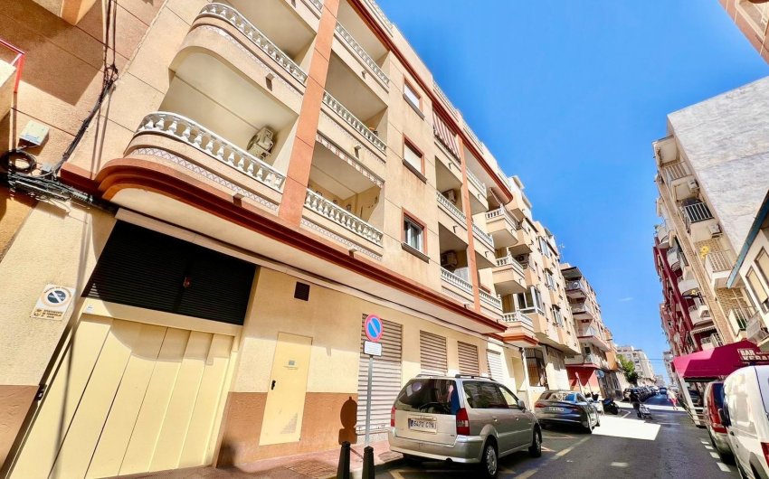 Herverkoop - Apartamento -
Torrevieja - Playa del Cura