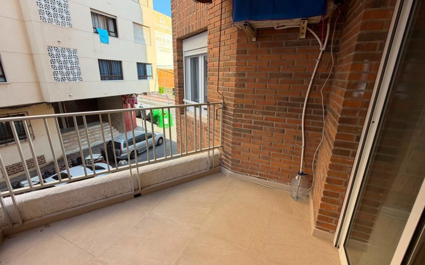 Herverkoop - Apartamento -
Torrevieja - Playa del Cura