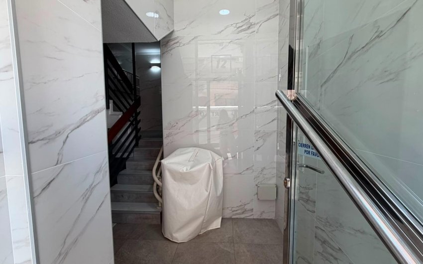 Herverkoop - Apartamento -
Torrevieja - Playa del Cura