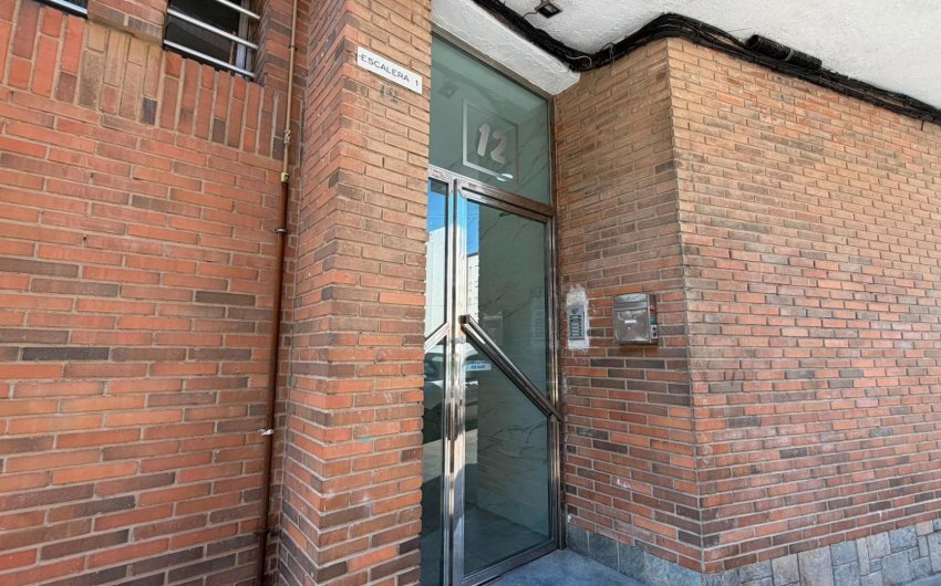 Herverkoop - Apartamento -
Torrevieja - Playa del Cura