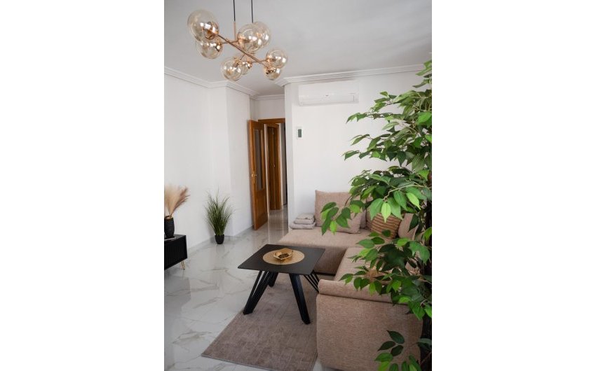 Herverkoop - Apartamento -
Torrevieja - Playa del Cura