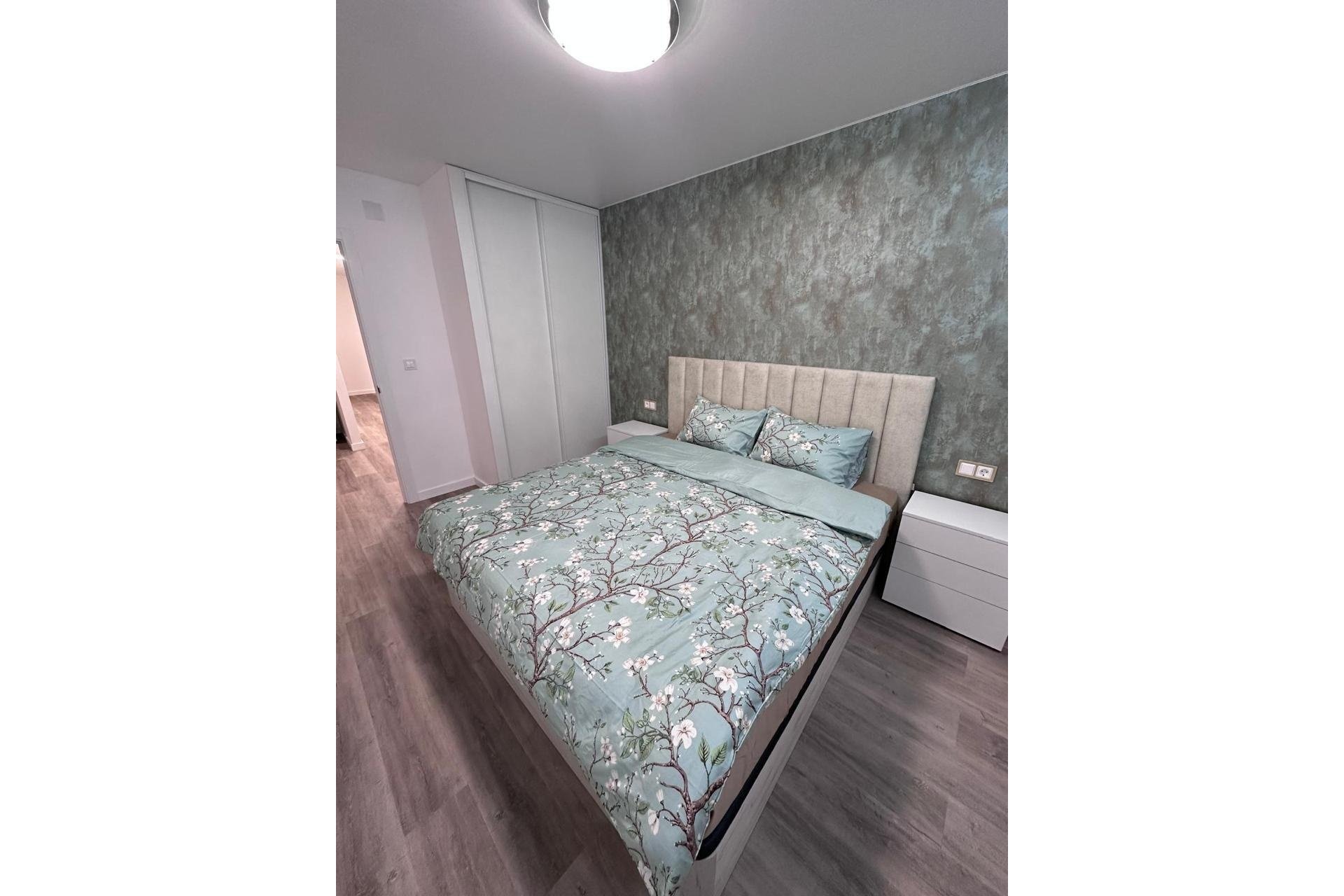 Herverkoop - Apartamento -
Torrevieja - Playa del Cura