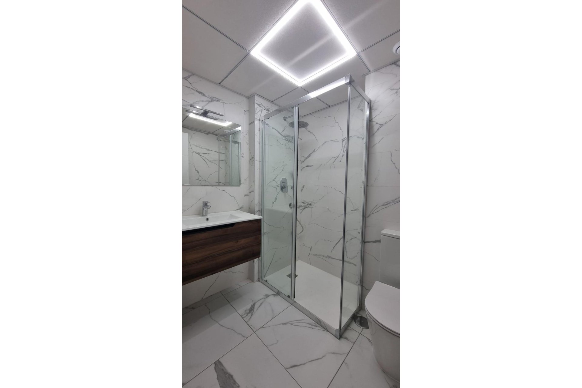 Herverkoop - Apartamento -
Torrevieja - Playa del Cura
