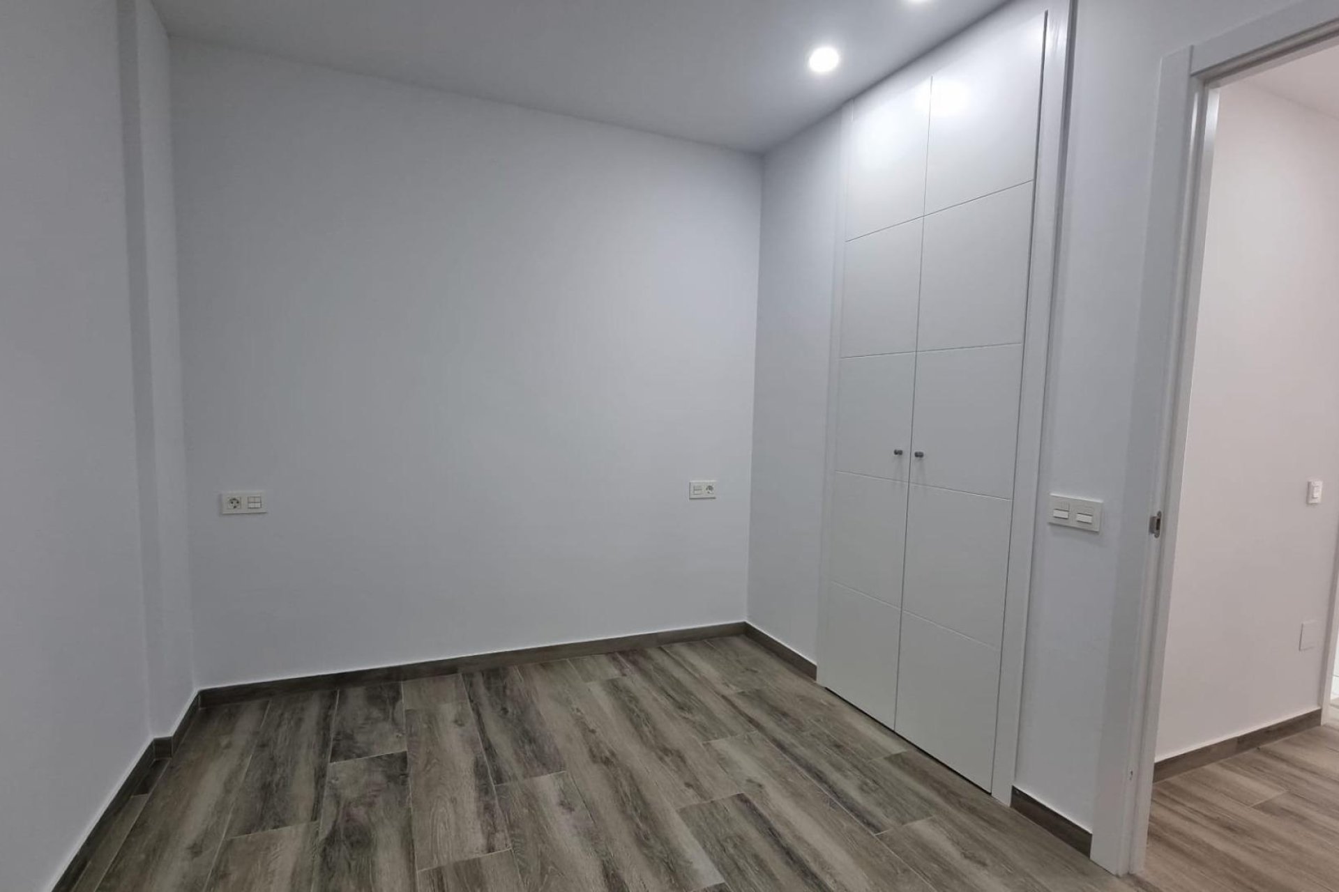 Herverkoop - Apartamento -
Torrevieja - Playa del Cura