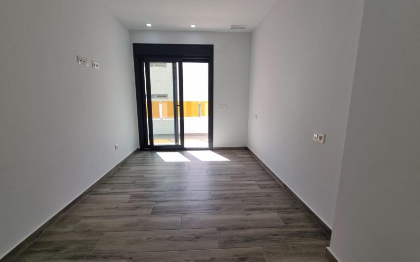 Herverkoop - Apartamento -
Torrevieja - Playa del Cura