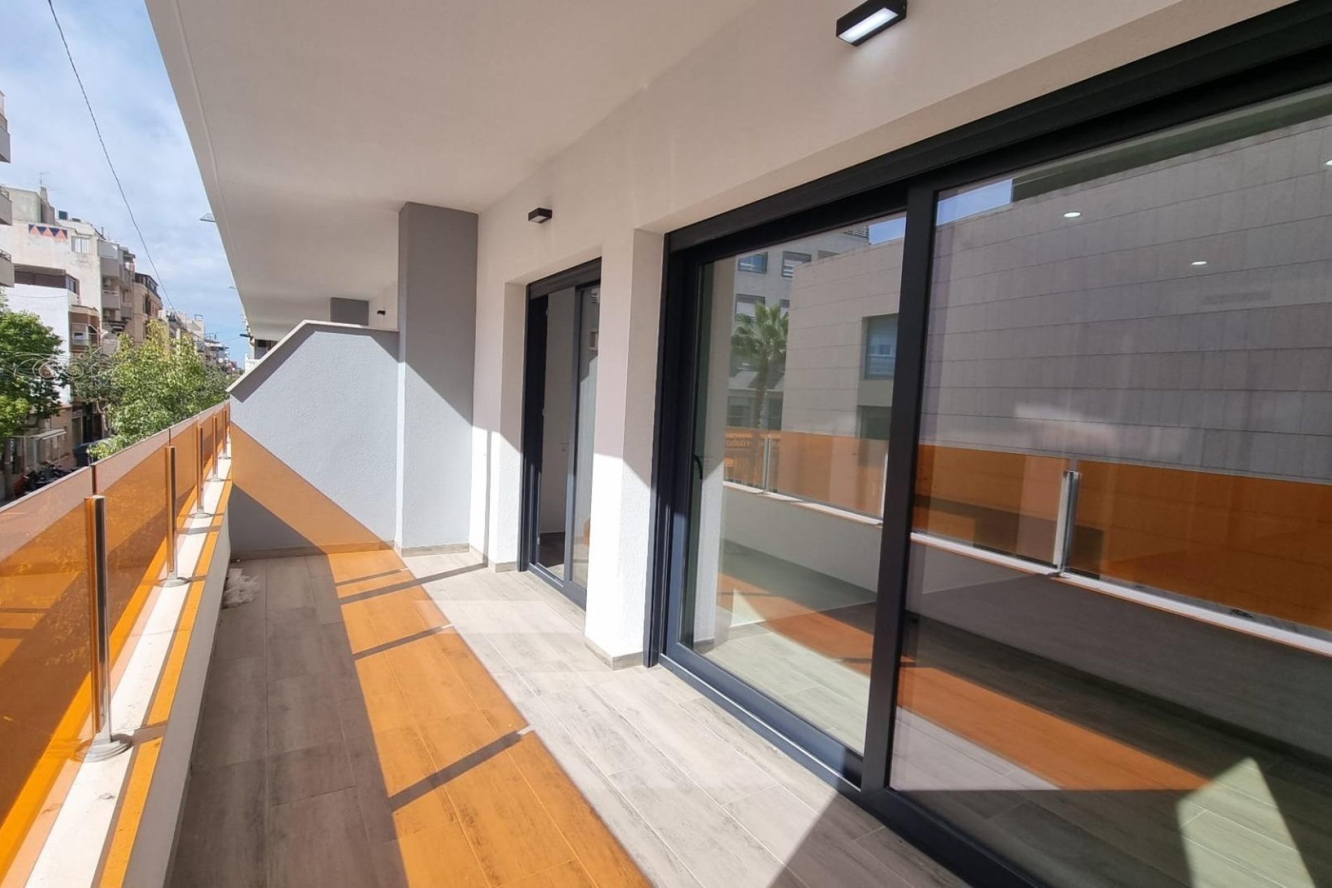 Herverkoop - Apartamento -
Torrevieja - Playa del Cura