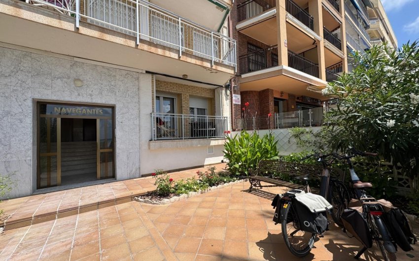 Herverkoop - Apartamento -
Torrevieja - Playa del Cura