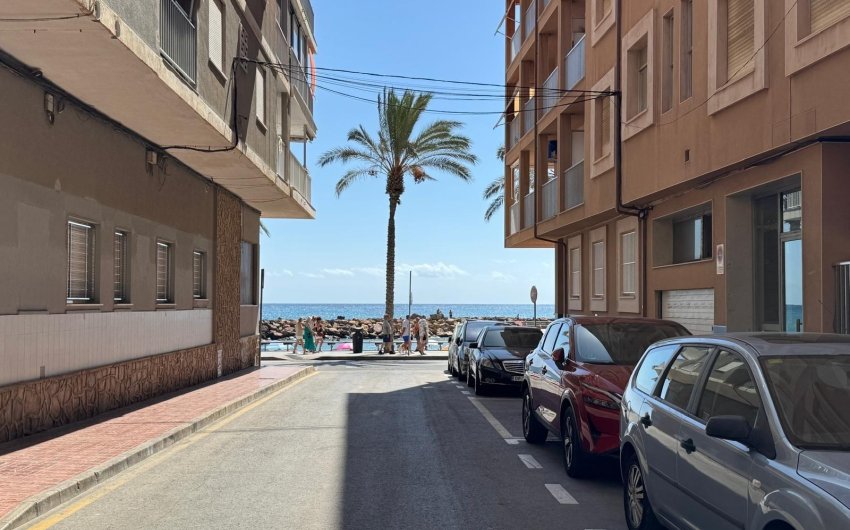 Herverkoop - Apartamento -
Torrevieja - Playa del Cura