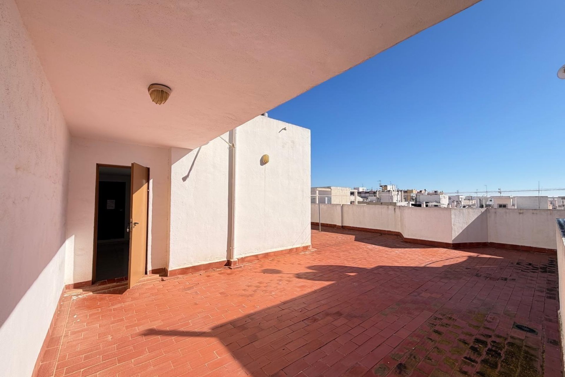 Herverkoop - Apartamento -
Torrevieja - Playa del Cura