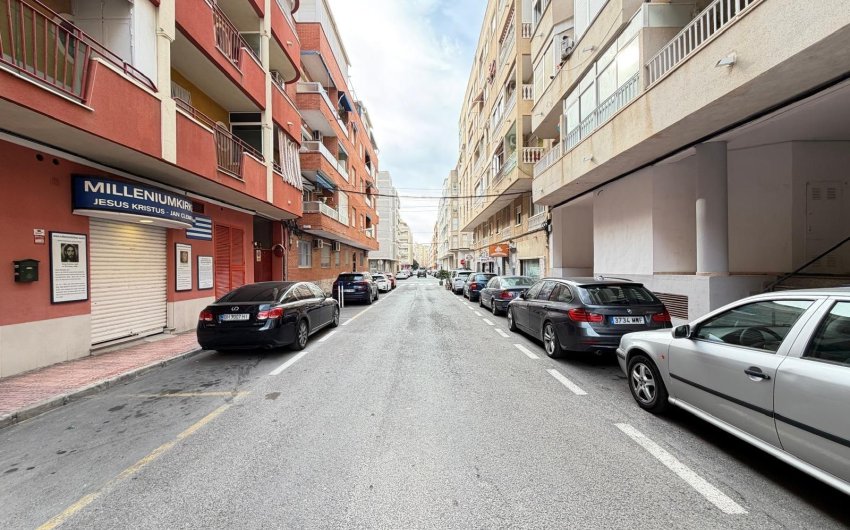 Herverkoop - Apartamento -
Torrevieja - Playa del Cura