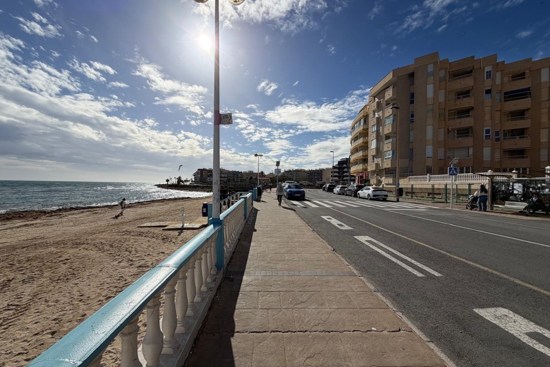 Herverkoop - Apartamento -
Torrevieja - Playa del Cura