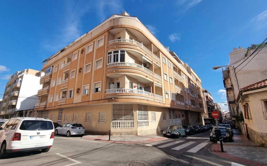 Herverkoop - Apartamento -
Torrevieja - Playa del Cura