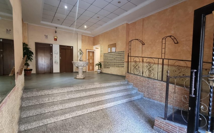 Herverkoop - Apartamento -
Torrevieja - Playa del Cura