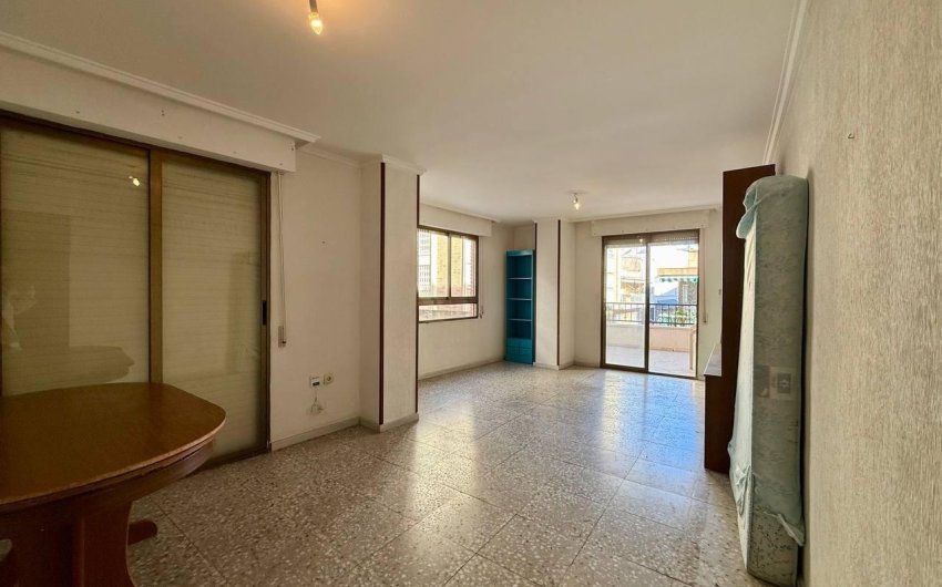 Herverkoop - Apartamento -
Torrevieja - Playa del Cura