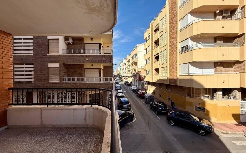 Herverkoop - Apartamento -
Torrevieja - Playa del Cura