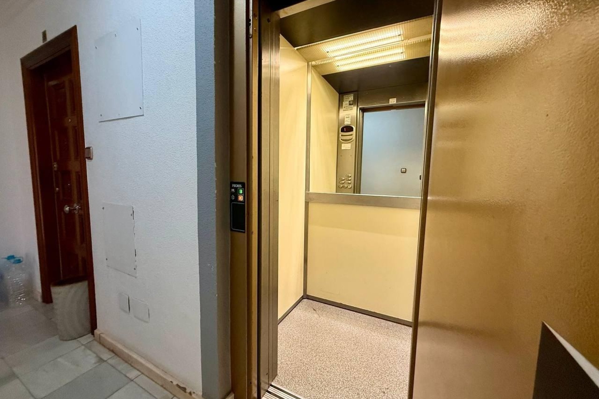 Herverkoop - Apartamento -
Torrevieja - Playa del Cura