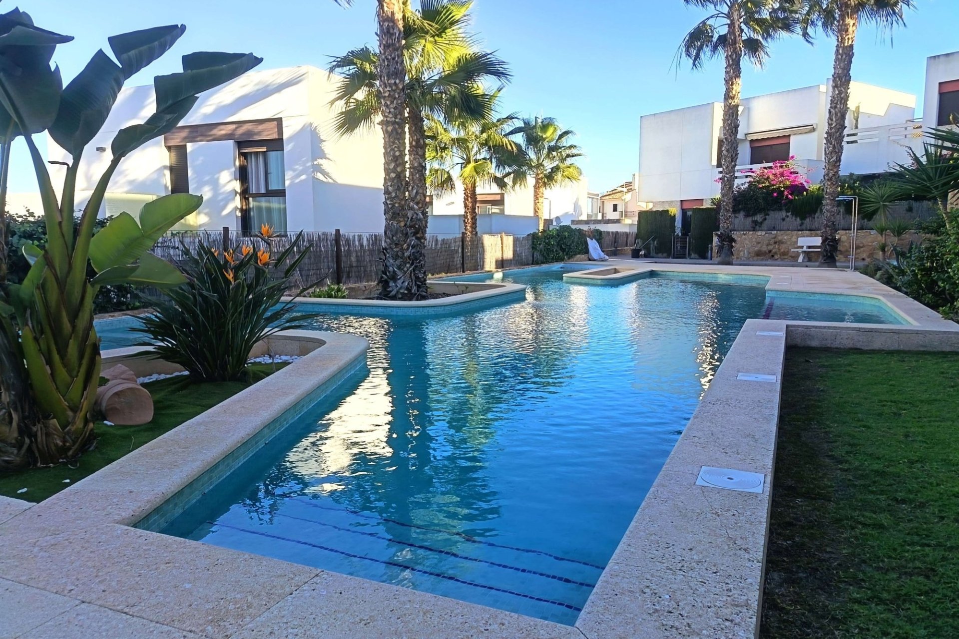 Herverkoop - Apartment -
Algorfa - Inland