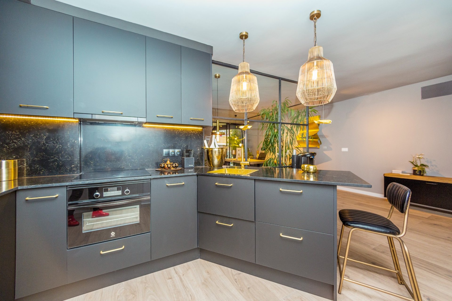 Herverkoop - Apartment -
Alicante - Alicante centro