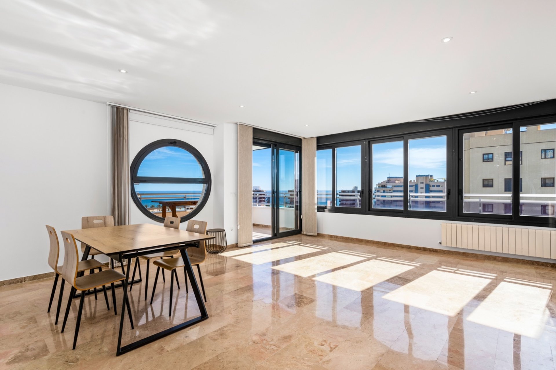 Herverkoop - Apartment -
Alicante - Playa San Juan