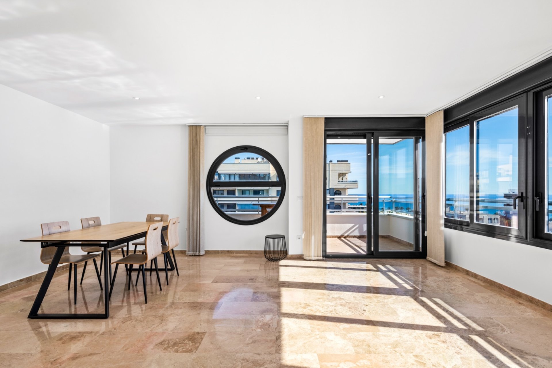 Herverkoop - Apartment -
Alicante - Playa San Juan