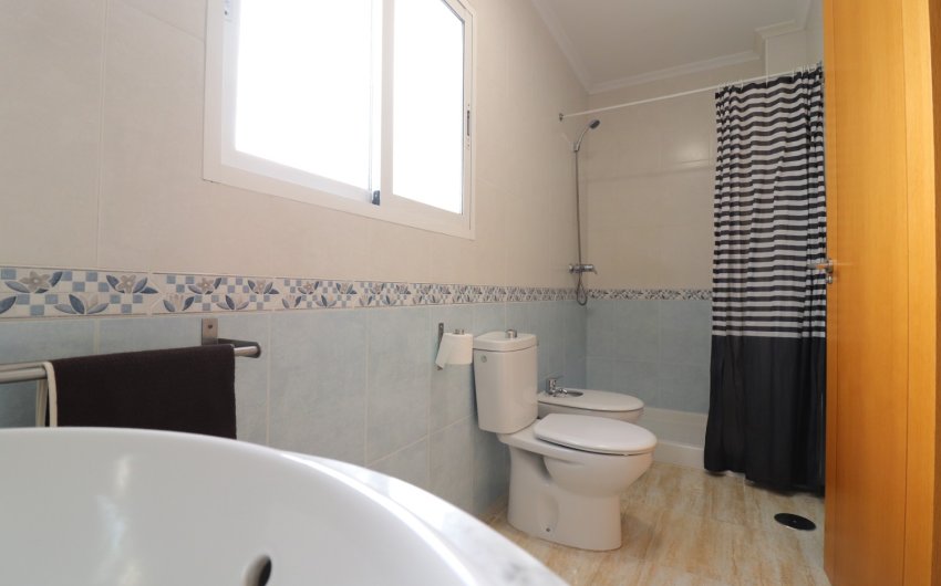 Herverkoop - Apartment -
Almoradí - Almoradi - Town