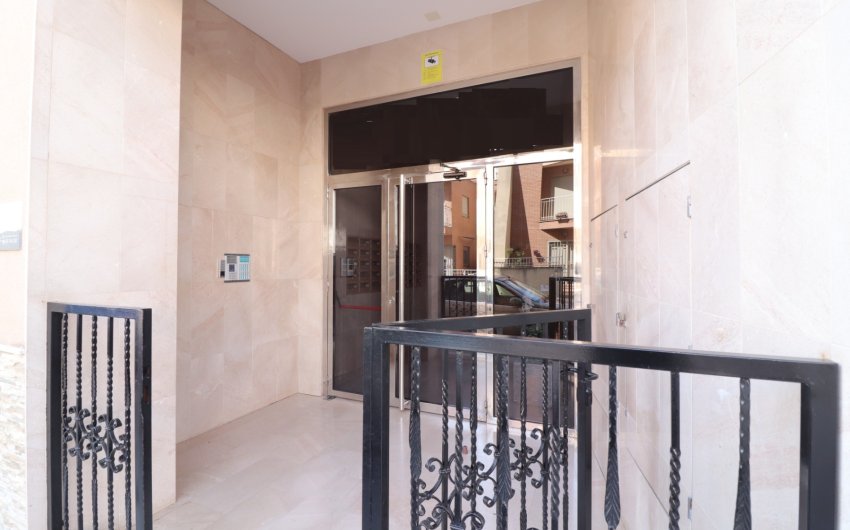 Herverkoop - Apartment -
Almoradí - Almoradi - Town