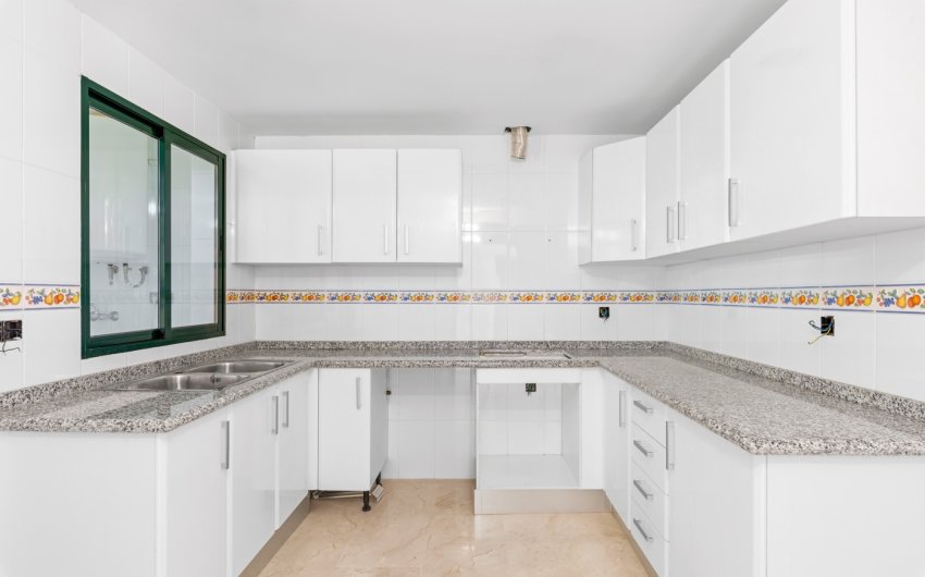 Herverkoop - Apartment -
Altea