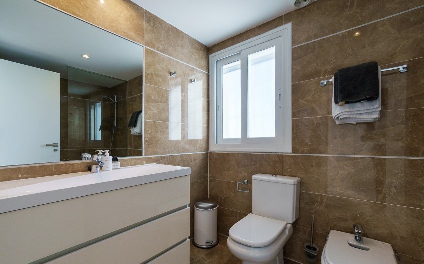 Herverkoop - Apartment -
Benahavis - La Quinta