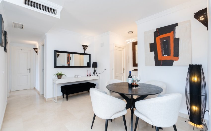 Herverkoop - Apartment -
Benahavis - La Quinta