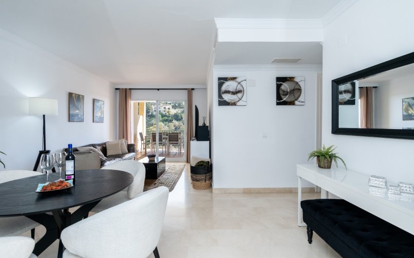 Herverkoop - Apartment -
Benahavis - La Quinta