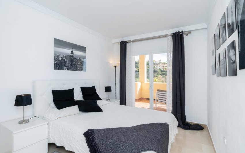 Herverkoop - Apartment -
Benahavis - La Quinta