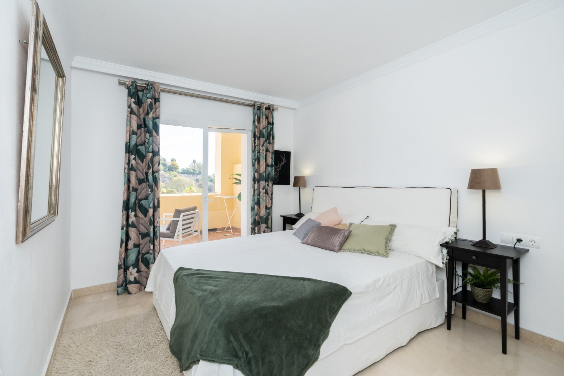 Herverkoop - Apartment -
Benahavis - La Quinta