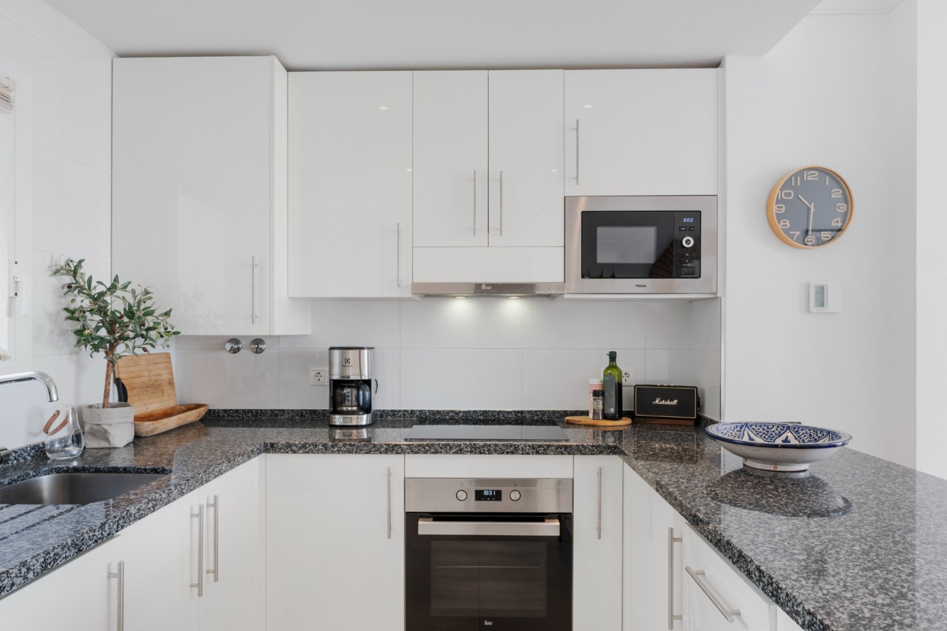 Herverkoop - Apartment -
Benahavis - La Quinta