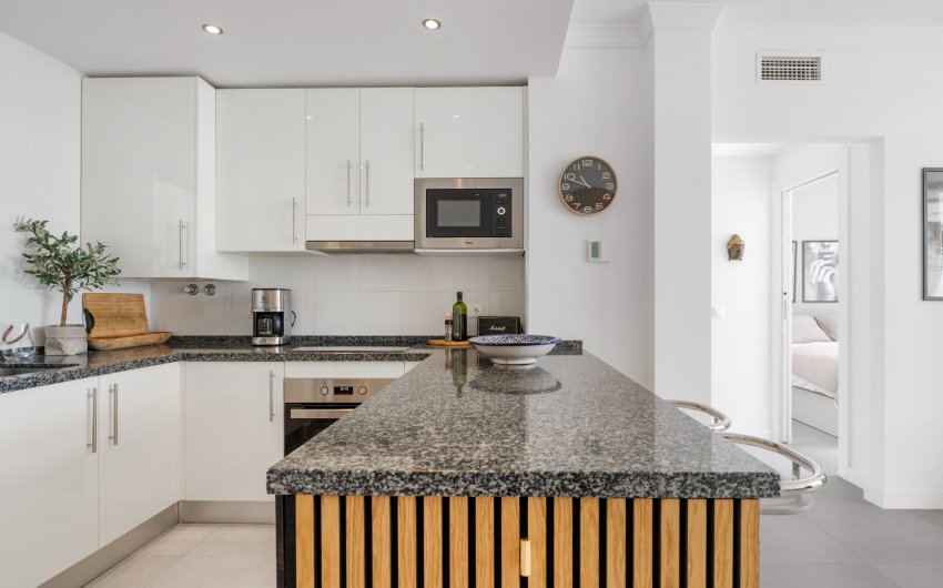 Herverkoop - Apartment -
Benahavis - La Quinta