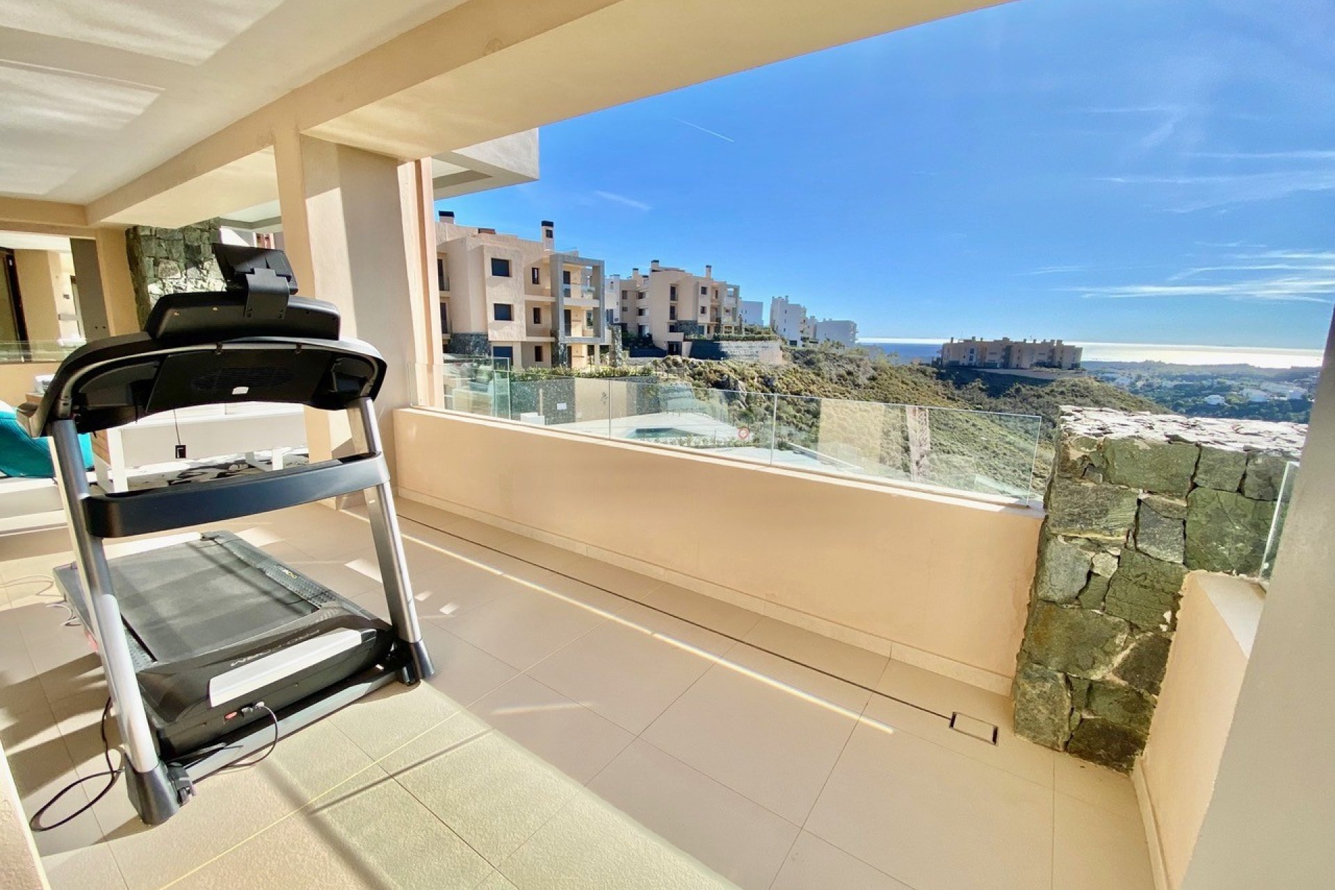 Herverkoop - Apartment -
Benahavis - La Quinta