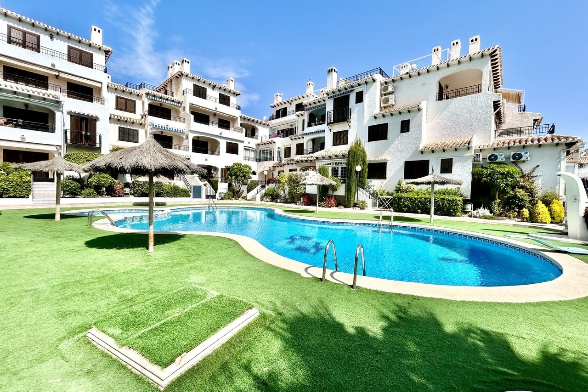 Herverkoop - Apartment -
Cabo Roig - Costa Blanca