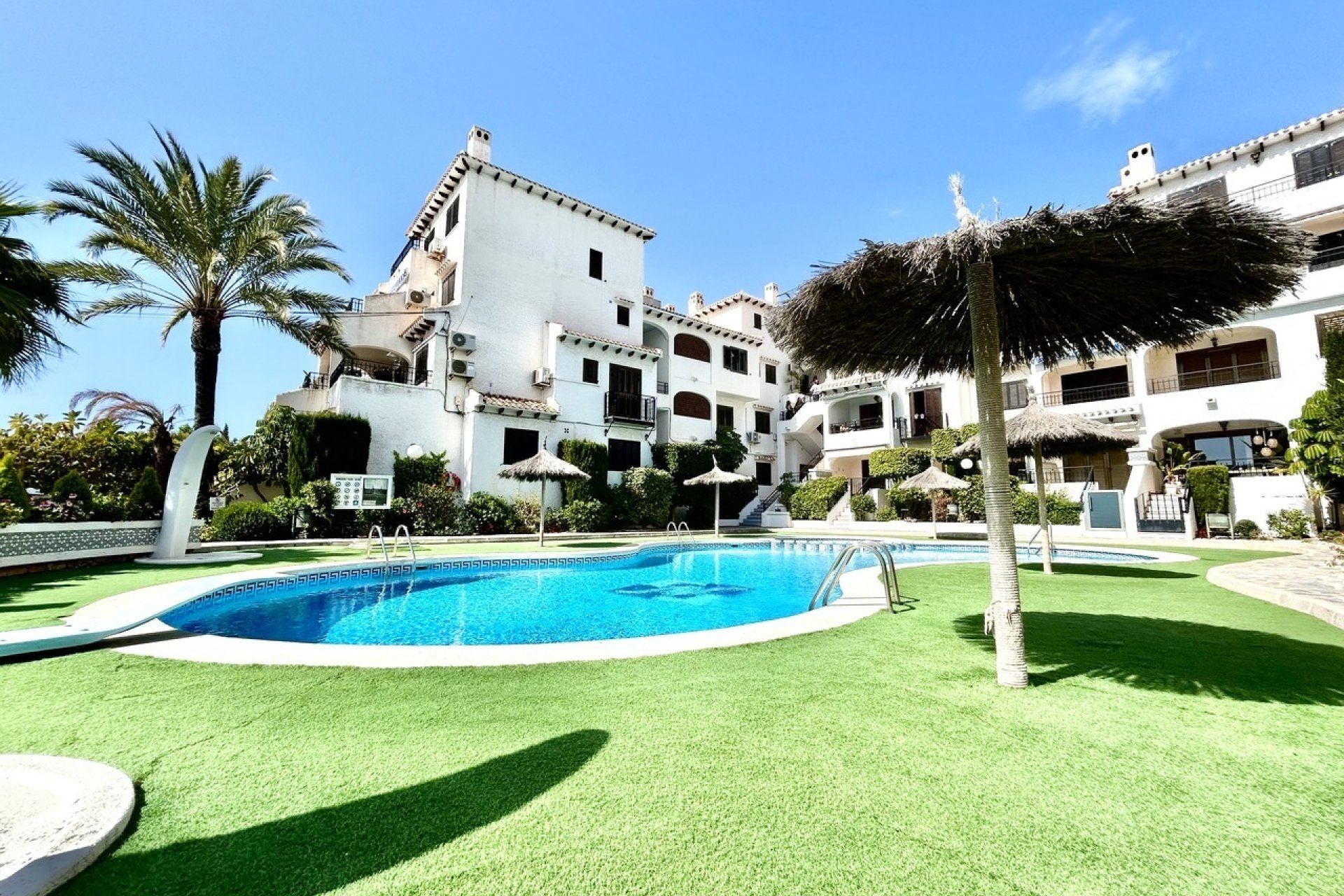 Herverkoop - Apartment -
Cabo Roig - Costa Blanca
