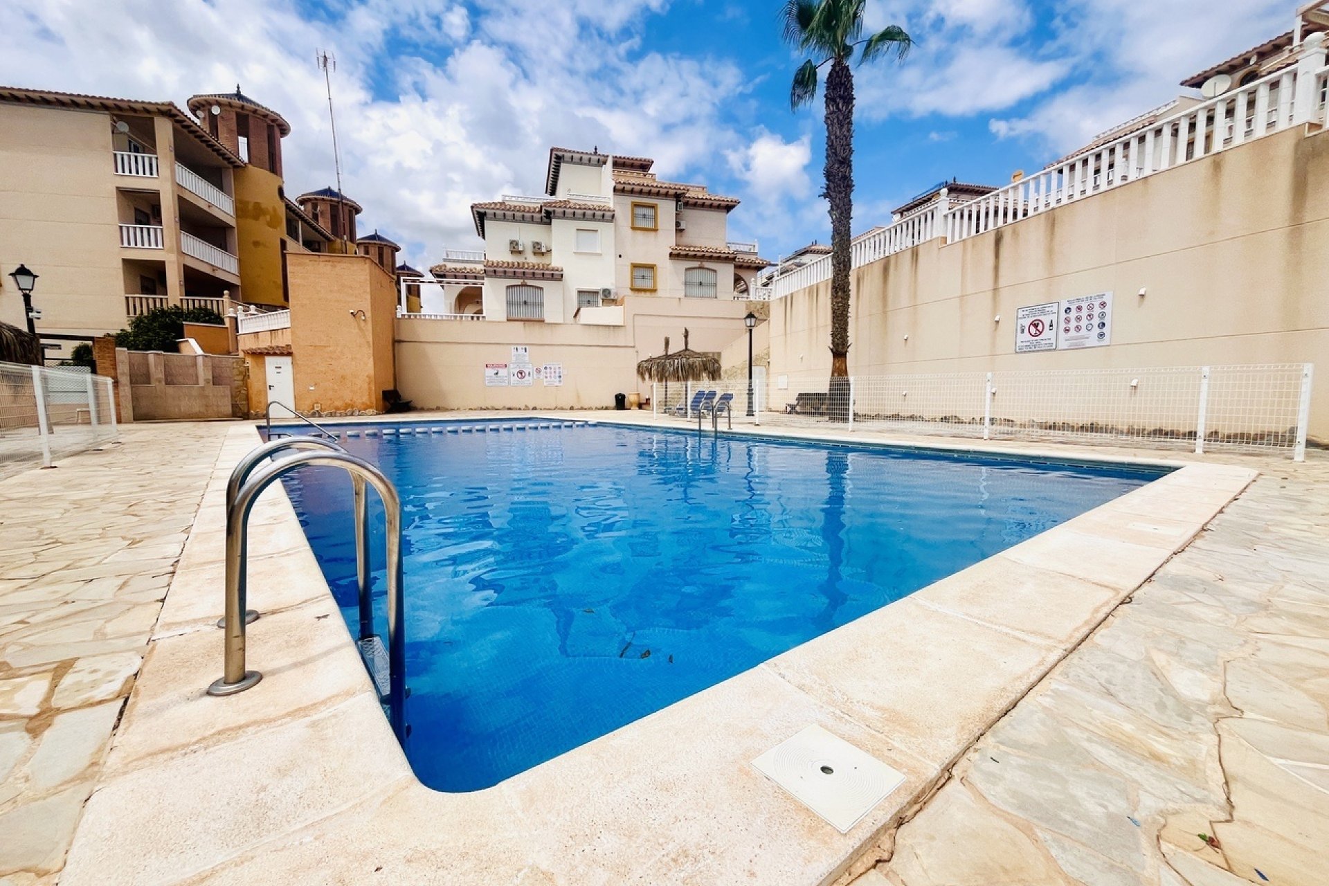 Herverkoop - Apartment -
Cabo Roig - Costa Blanca