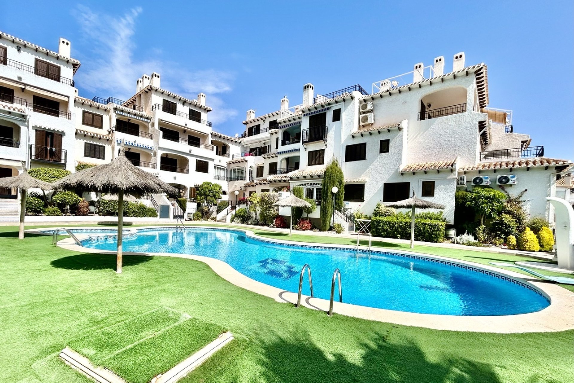 Herverkoop - Apartment -
Cabo Roig - Costa Blanca