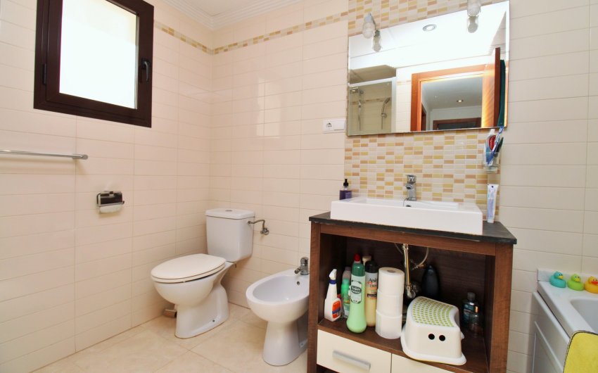 Herverkoop - Apartment -
Cabo Roig