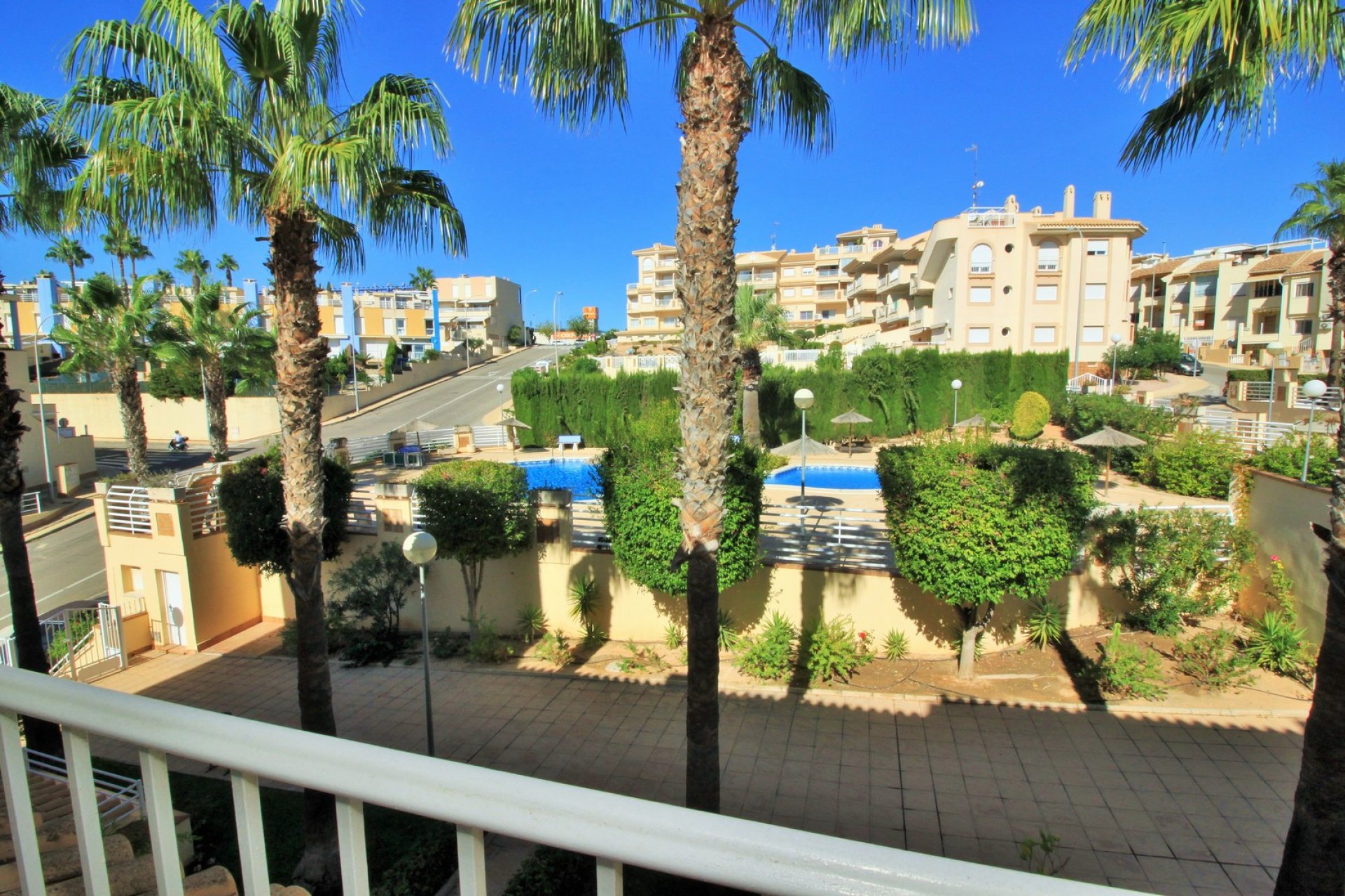 Herverkoop - Apartment -
Cabo Roig